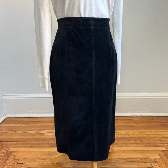 Vintage 90s Lord & Taylor 100% Silky Pig Suede Black High Waist Pencil Skirt 6 - Picture 11 of 11